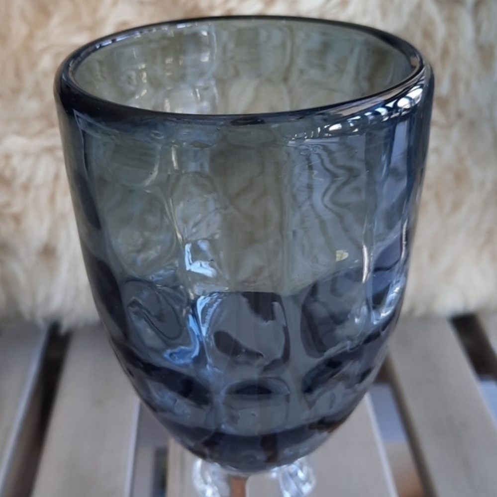 Set 4 Vintage Amethyst Gray Handblown Wine Glasses/Goblets - Picture 4 of 6